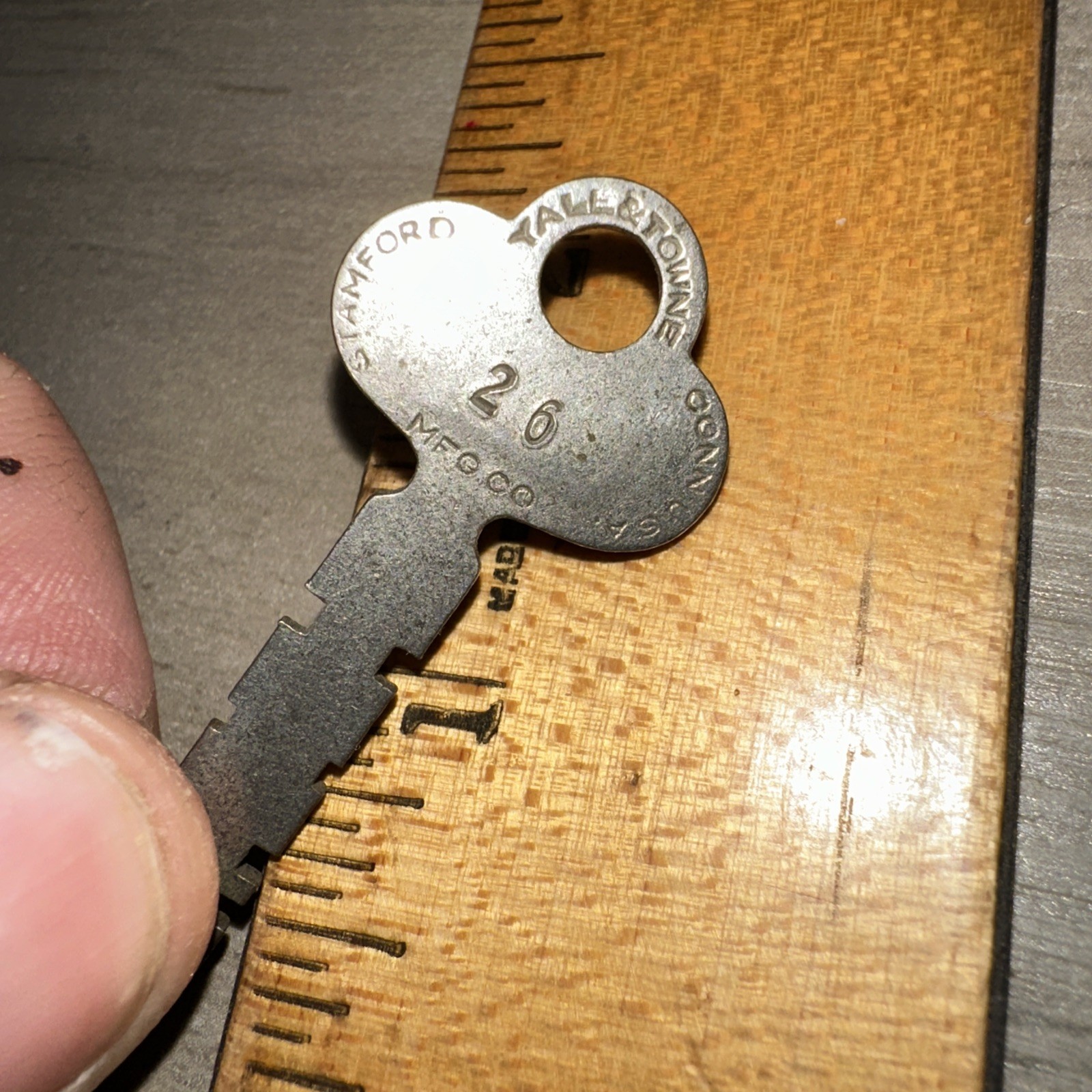 Antique Yale & Towne Flat Key #26 Original