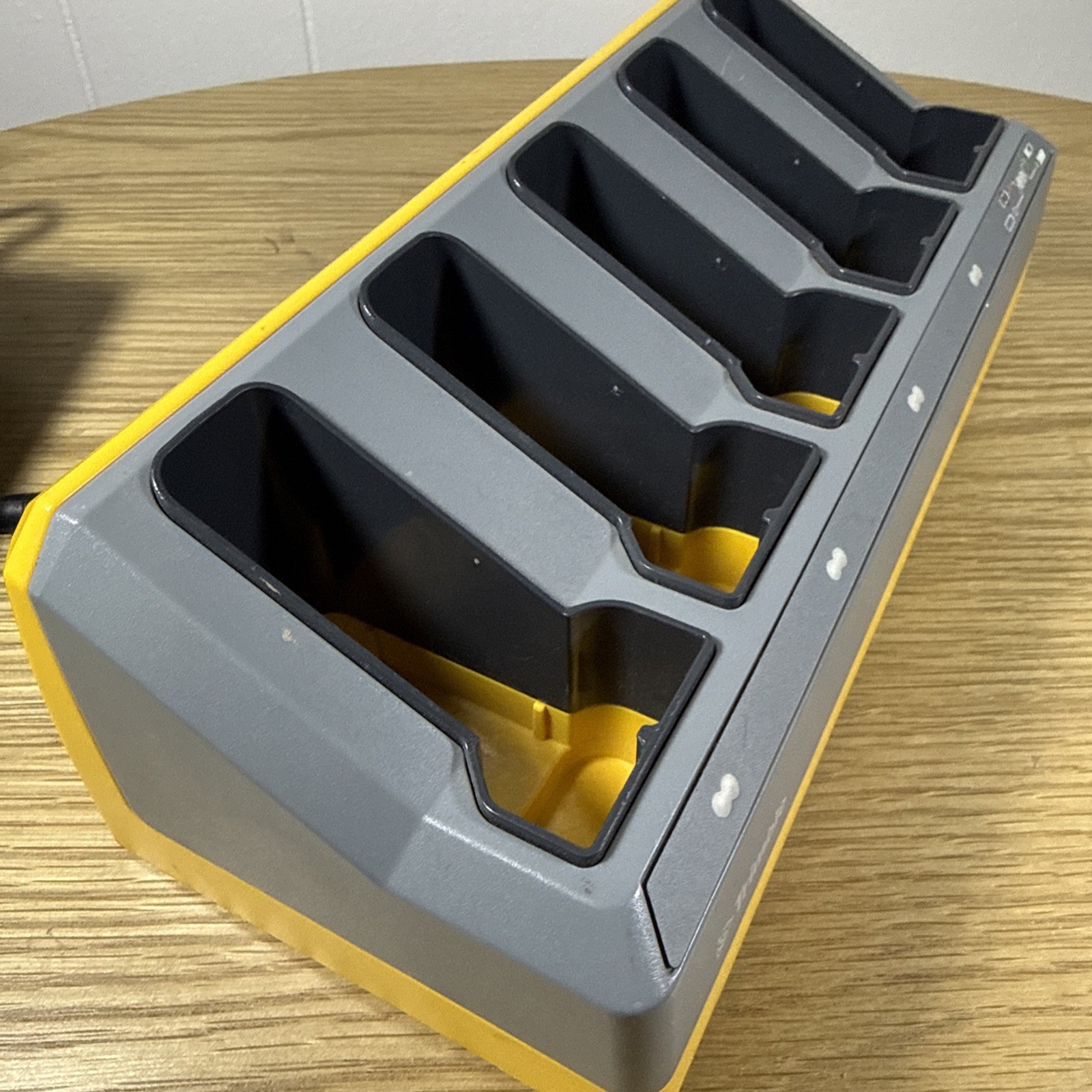 Trimble 57550-00 5-Bay Battery Charger Power Kit w/ AC Adapter Tested