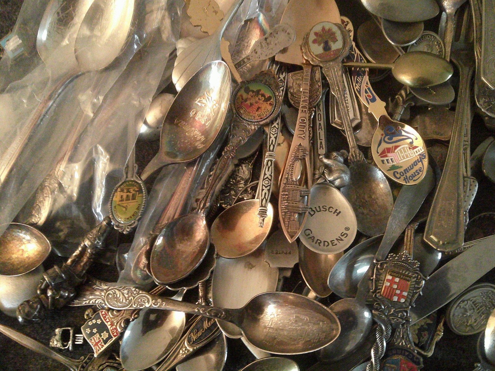 Mixed Lot Vintage Antique Souvenir Spoons -Silverplate, Pewter, Etc.- 85 pieces