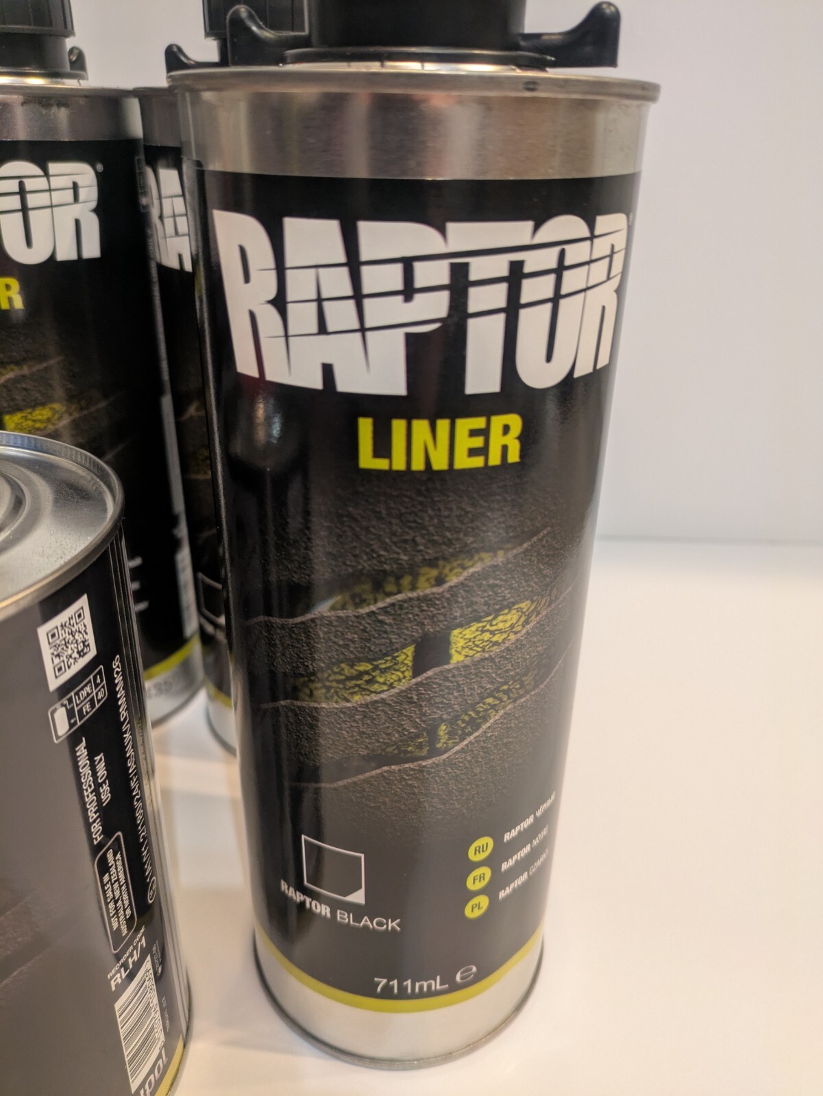 UPOL 0820 Raptor Black Spray-On Truck Bed Liner Kit w/ FREE Spray Gun (1 gallon)