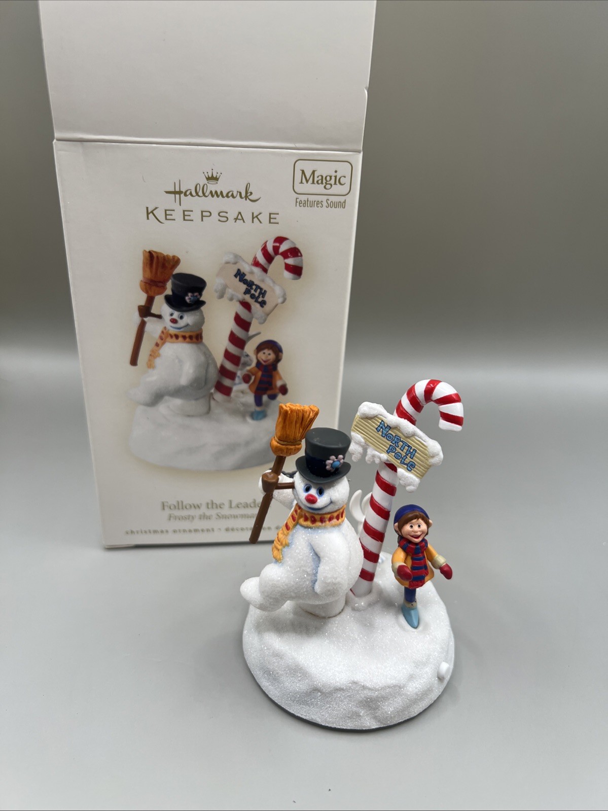 Hallmark 2008 Frosty the Snowman Follow the Leader! Keepsake Ornament NEW/Works!