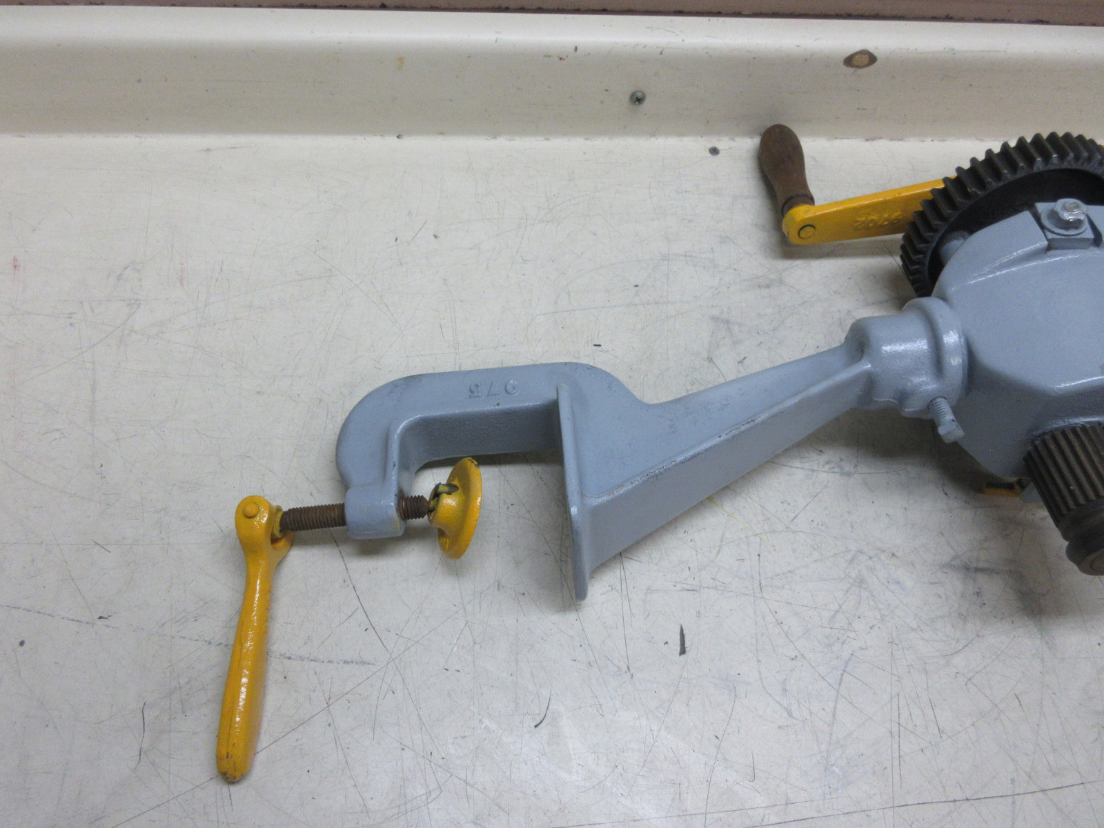 Pexto 0585H Sheet Metal Beading & Crimping Machine w/ Bench Mount Used