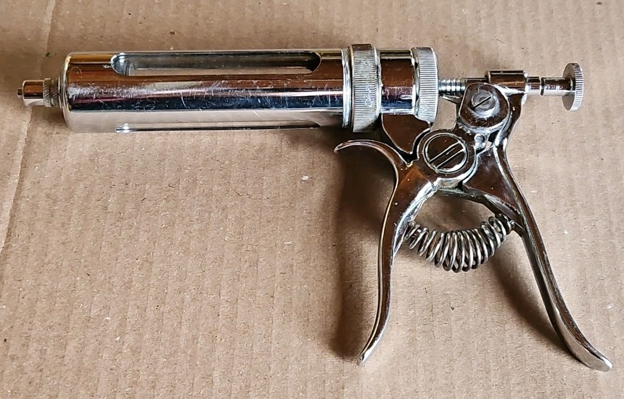 Ideal Instrument 50 cc Mega Shot Pistol Grip Livestock Syringe Pre-Owned