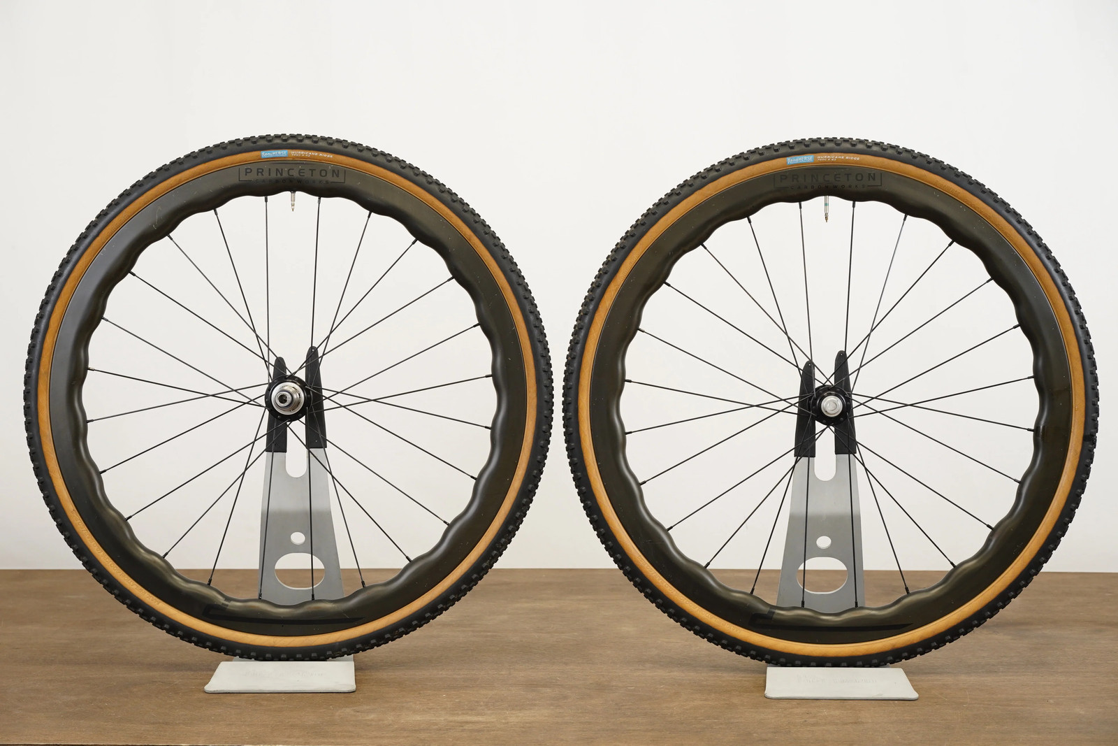 Princeton CarbonWorks Grit 4540 White Industries CLD Tubeless Carbon Disc