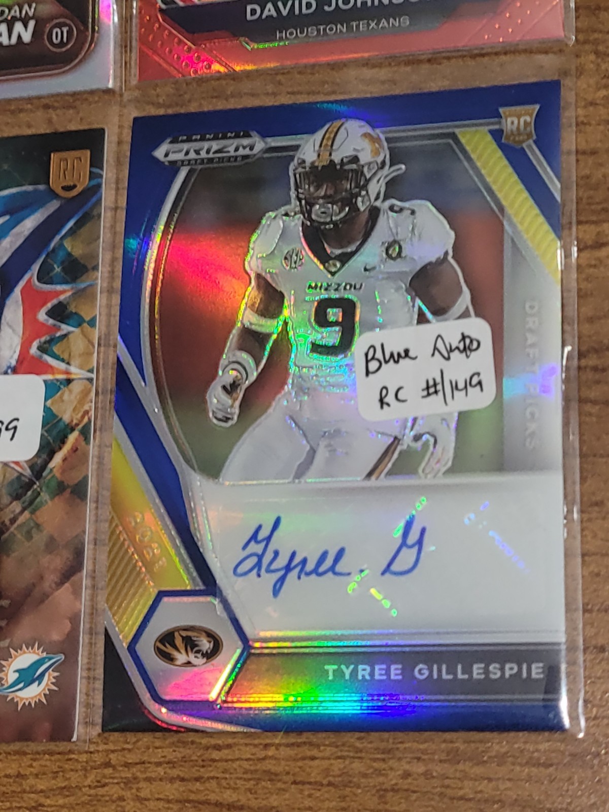 FOOTBALL LOT OF 20 CARDS w/ AUTO, JERSEY, PATCH, SERIAL #d, RC PRIZMS, SP -- #1