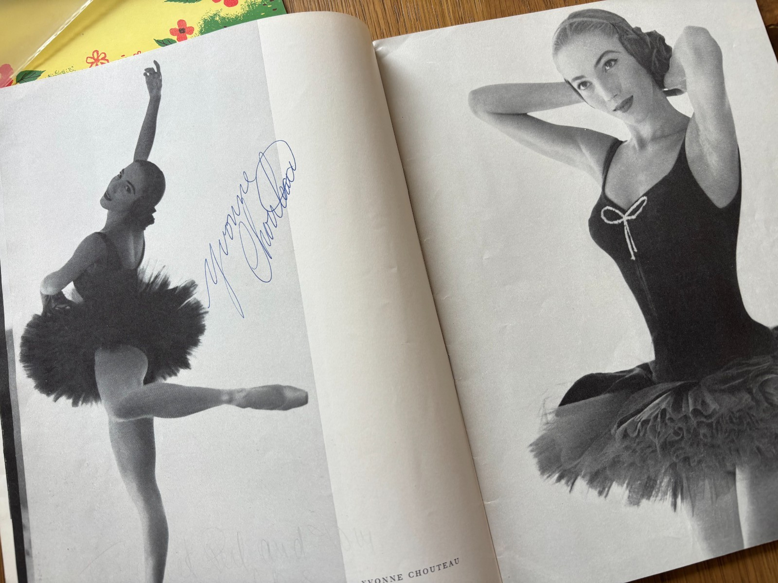 1956 program W/30 AUTOGRAPHS BALLET RUSSE DE MONTE CARLO NOVAK/CHOUTEAU/HOWARD