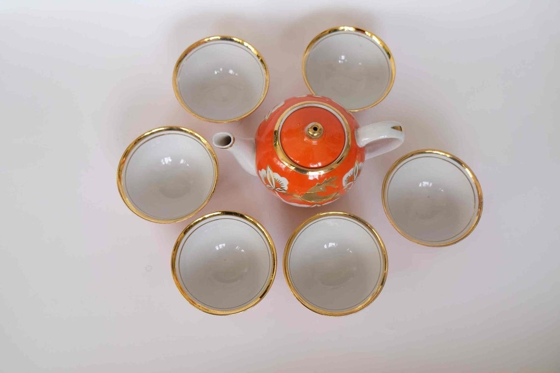 Vintage Soviet Porcelain Tea Set – Red & Gold Teapot with 6 Bowls USSR 1980