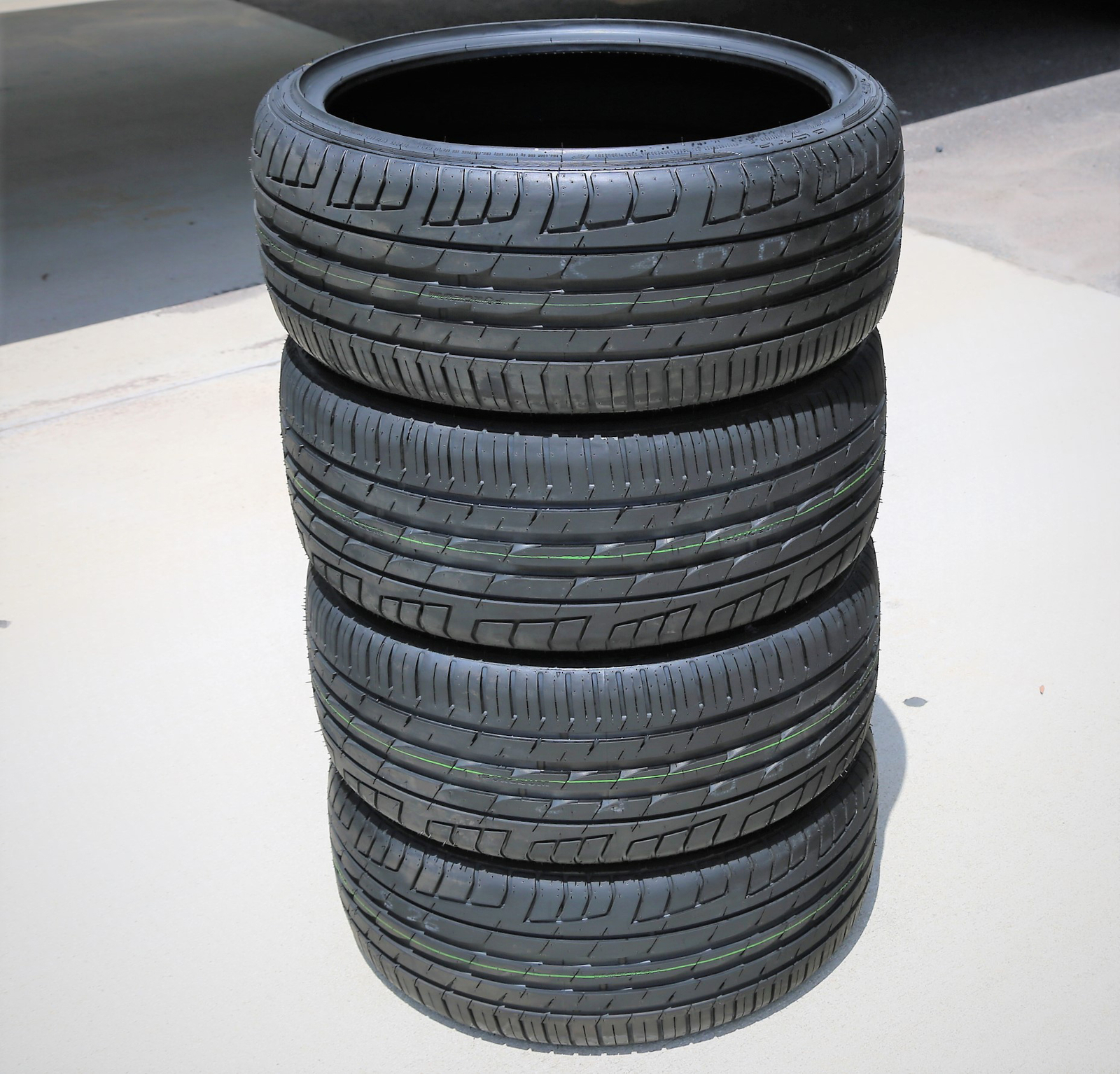 4 Tires Forceum Octa 225/40R18 ZR 92Y XL A/S High Performance All Season