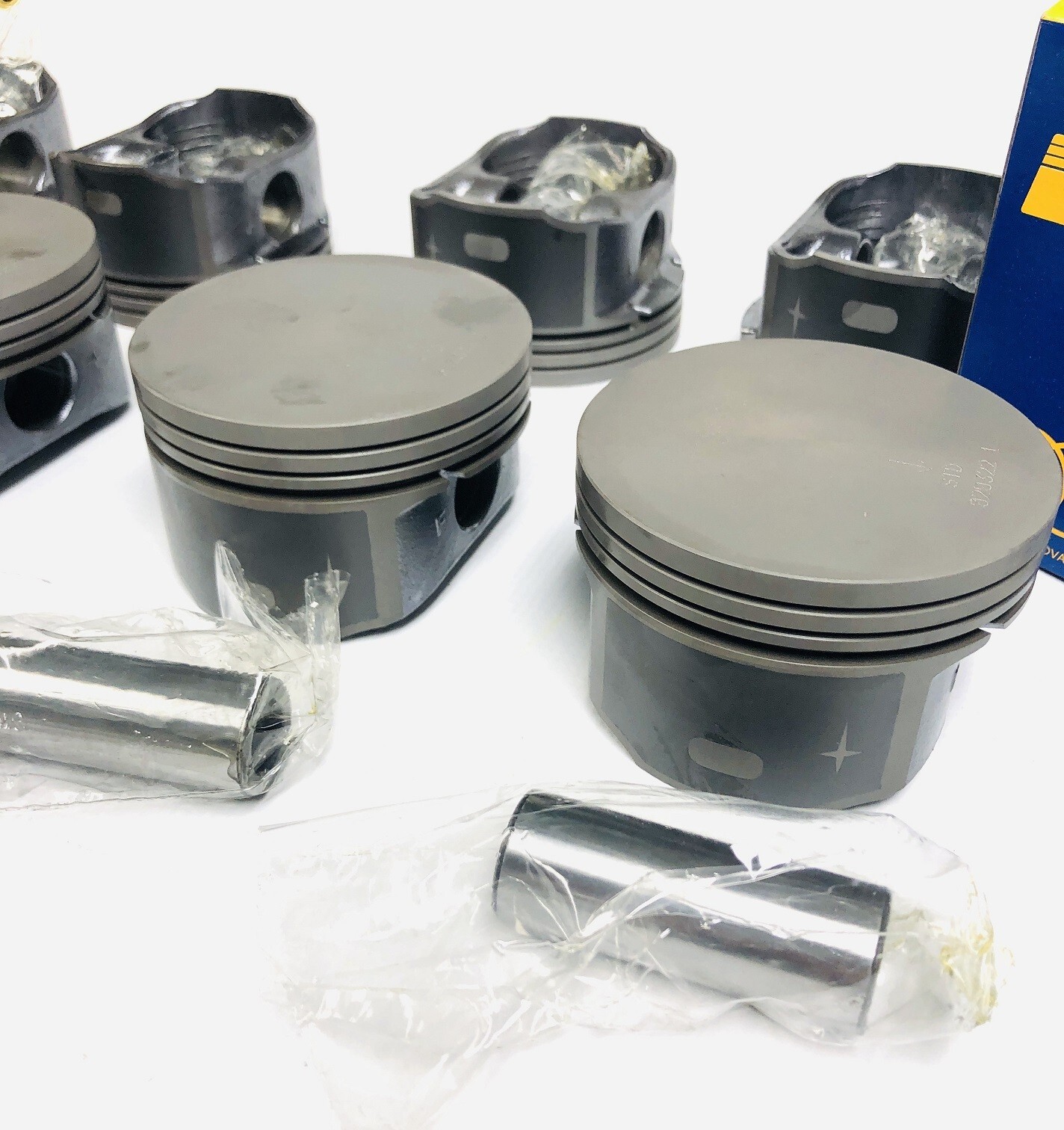 Flat Top Pistons & Rings Kit 1999-2008 GM LS 4.8L & 5.3L GEN III & IV Engines