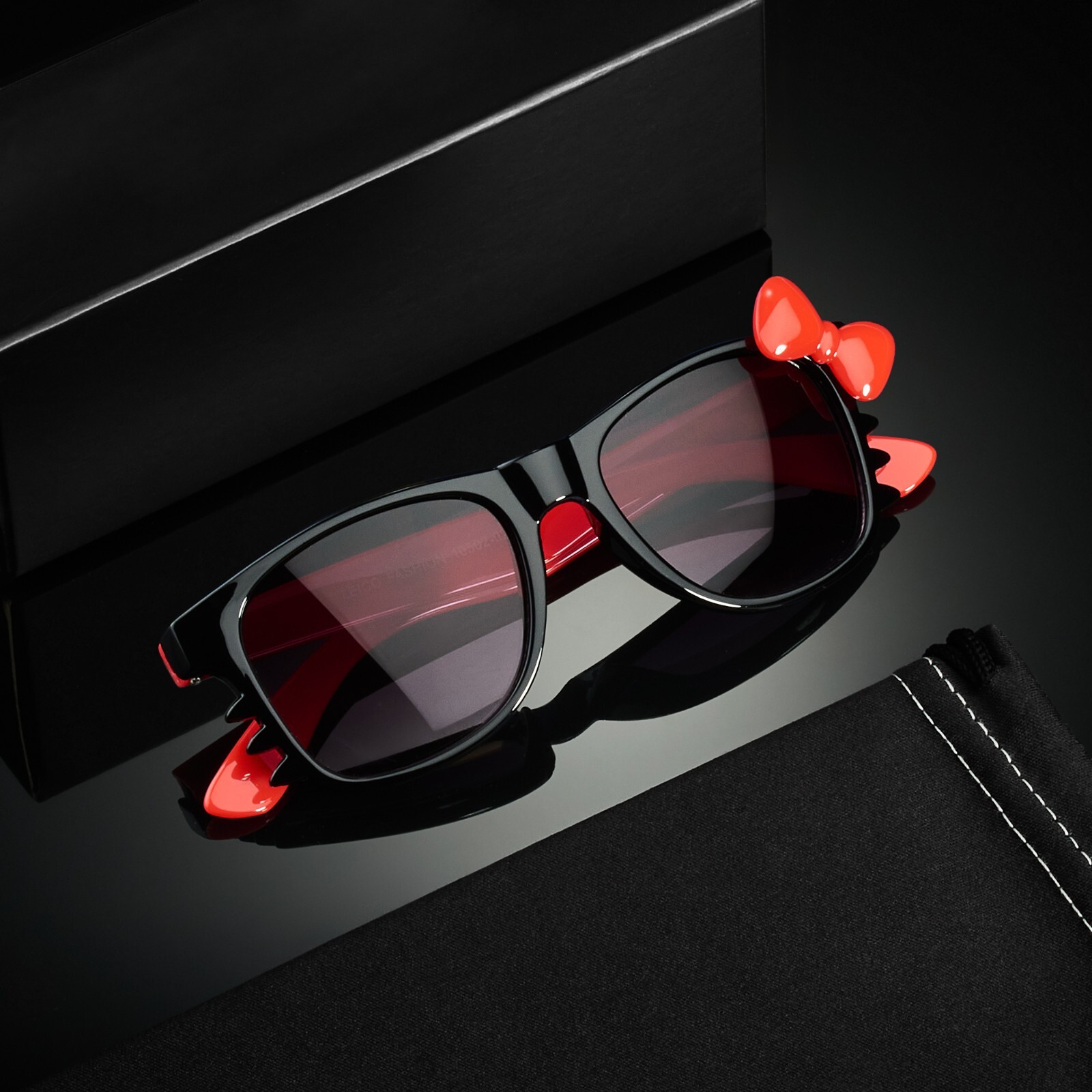 Hello Kitty Kids BABY TODDLER Girls Boy Sunglasses Black White Pink Cute Glasses