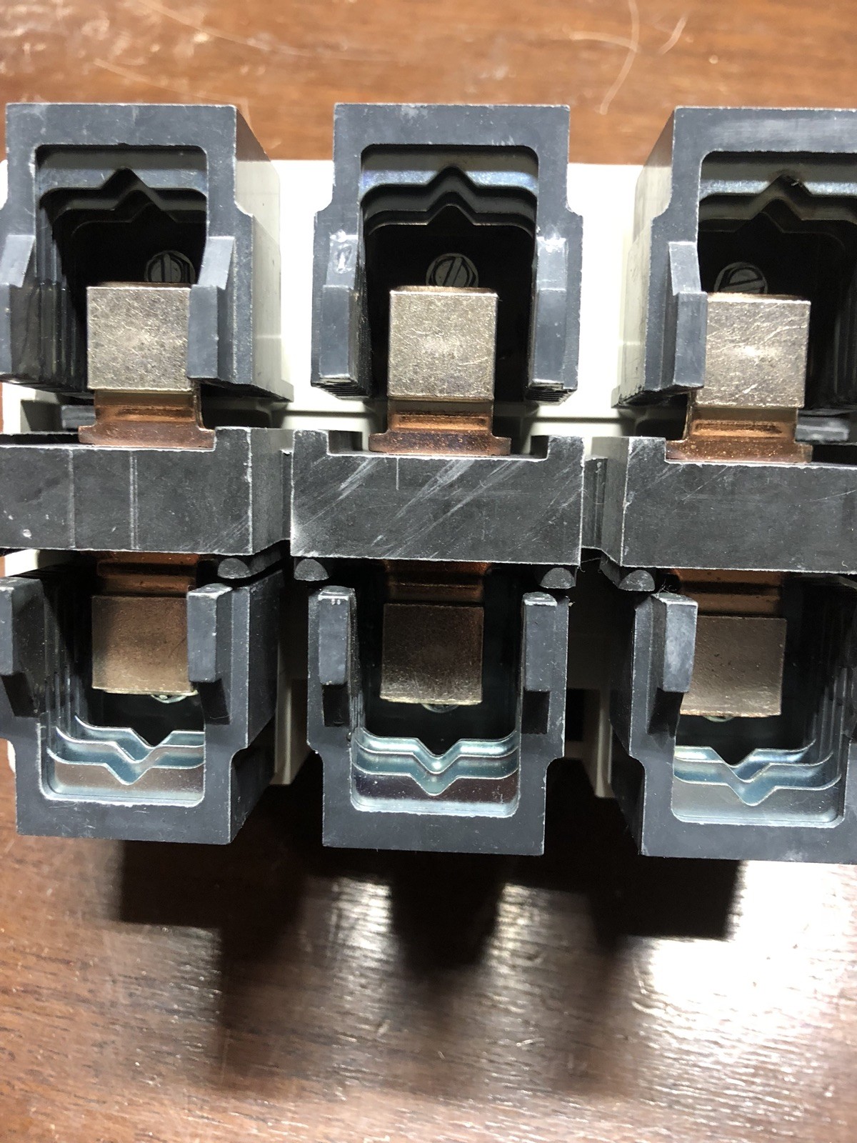 C825KN9A CUTLER HAMMER CONTACTOR 200 AMP 600V 3 PHASE 110-120V COIL NEW