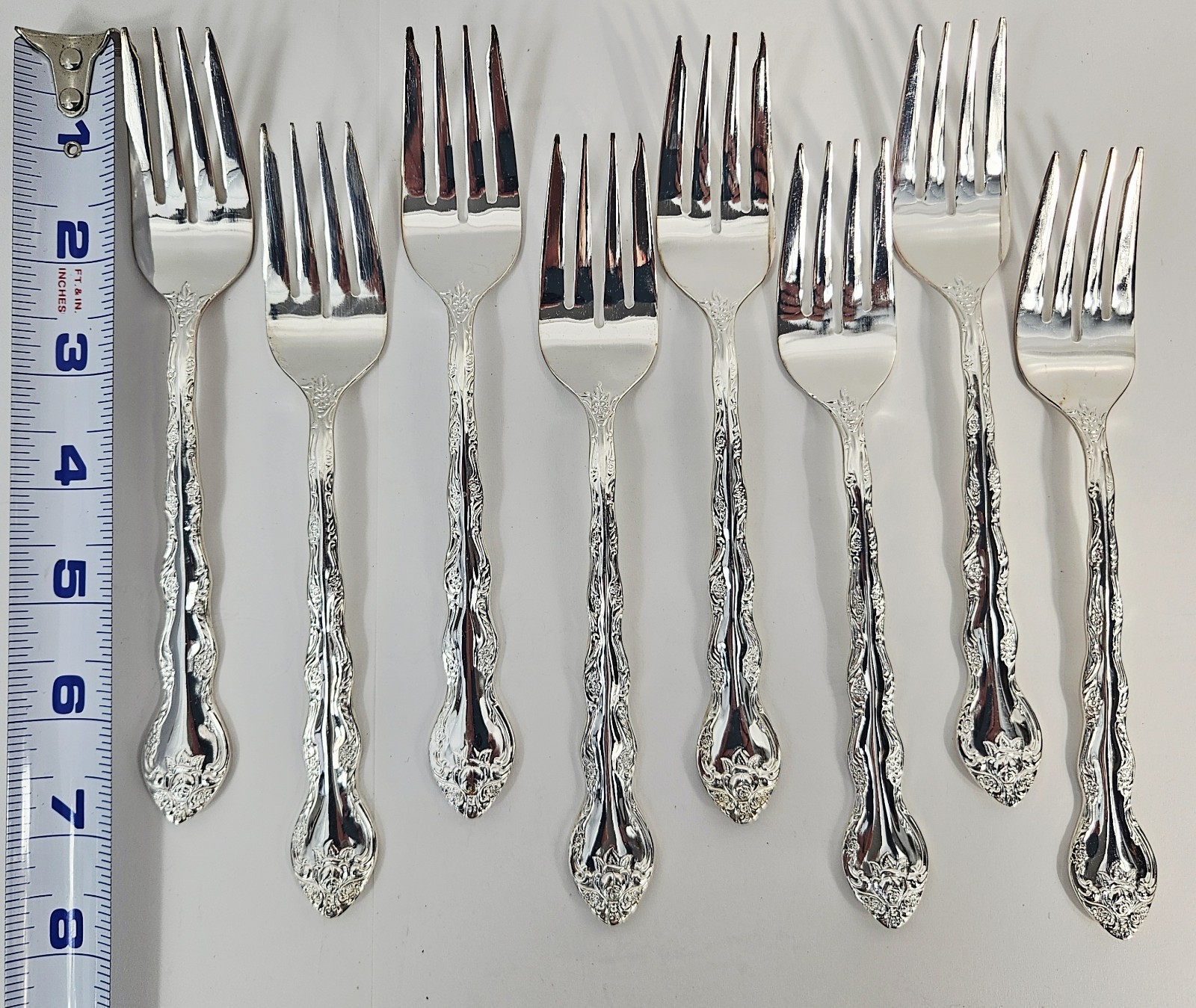66 pc International Silverplate Abbey Rose Full Service for 12 + 6 Serving Korea