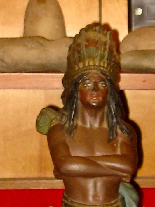 ANTIQUE INDIAN CHIEF CHALK WARE CIGAR STORE TYPE NATIVE AMERICAN REAL NICE