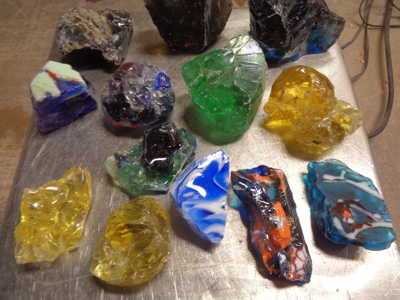 Glass Rock Slag Pretty Multi Colors 5.2 lbs UU28 Rocks Landscaping Aquarium