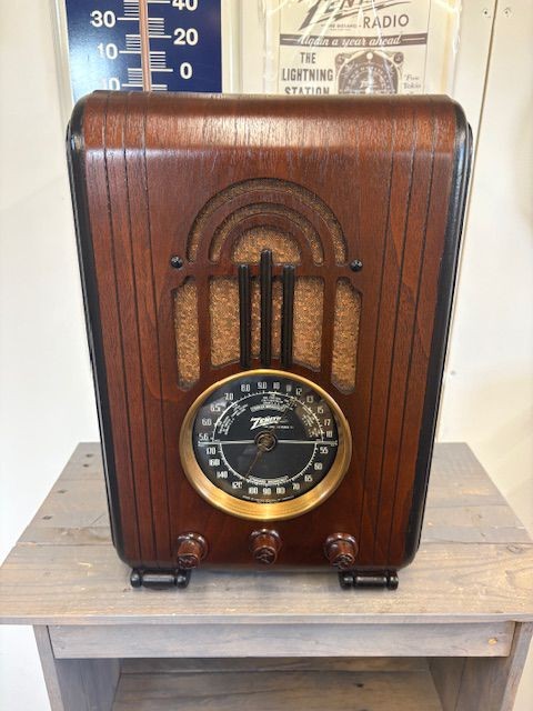Zenith 5s228 Tombstone Radio