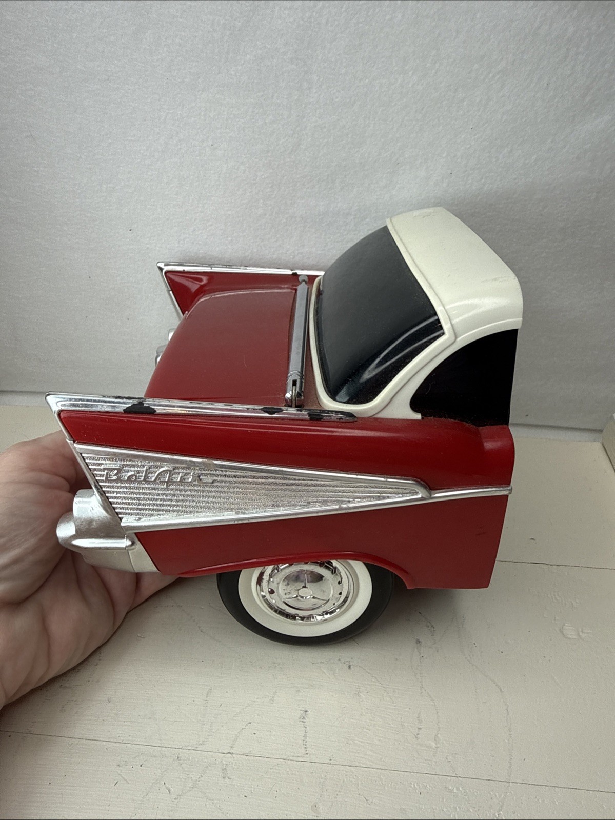 Vintage 1988 Red 1957 Chevy Belair Novelty, Am/Fm Wall Mount Radio. WORKS!