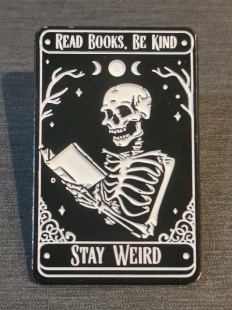 STAY WEIRD READ BOOKS BE KIND pin Badge Patch New High Quality