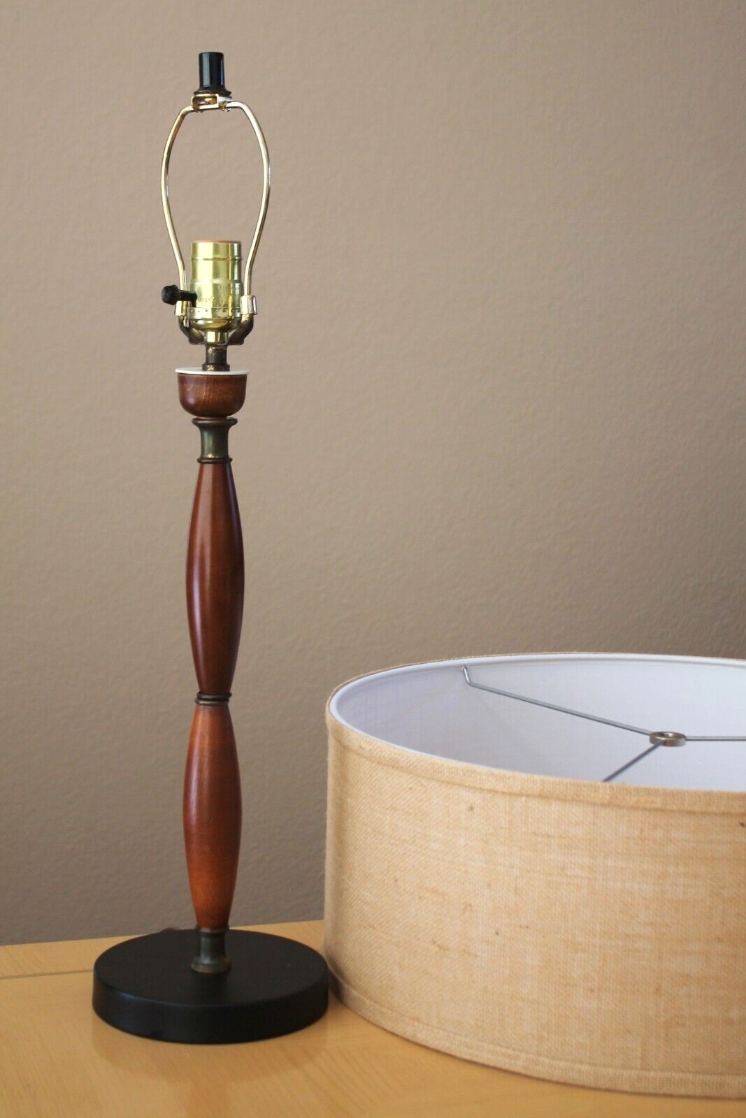 DREAMY! GERALD THURSTON TABLE LAMP! 50S LIGHTOLIER VTG MID CENTURY MODERN WALNUT