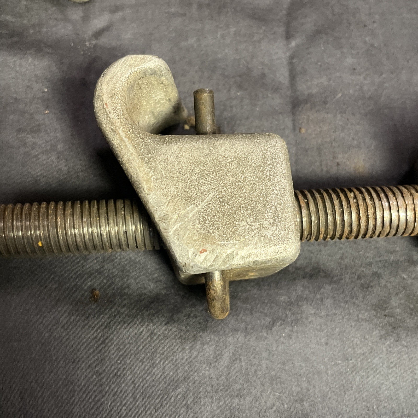 2PC Coil Spring Strut Compressor Shock Clamp Remover