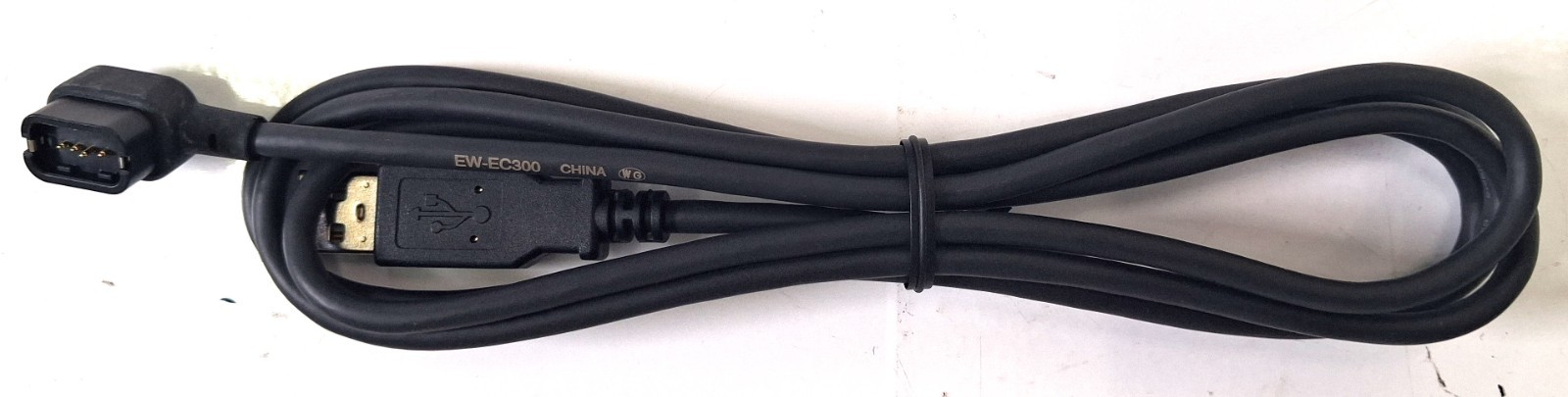 Shimano Di2 EW-EC300 Charging Cable NEW In Original Retail Box