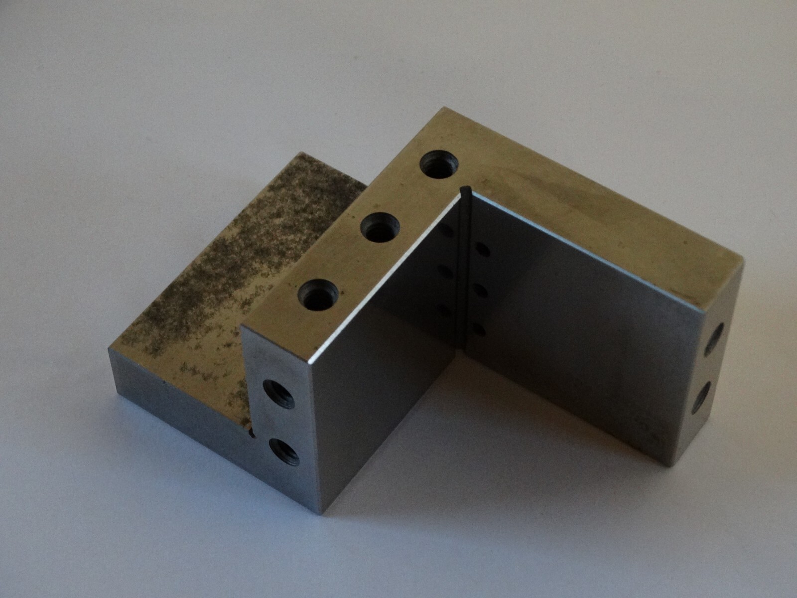 Compound Angle Plate Toolmaker Surface grind 4" x 2.5" x 2" 1/4-20 tapped db #5