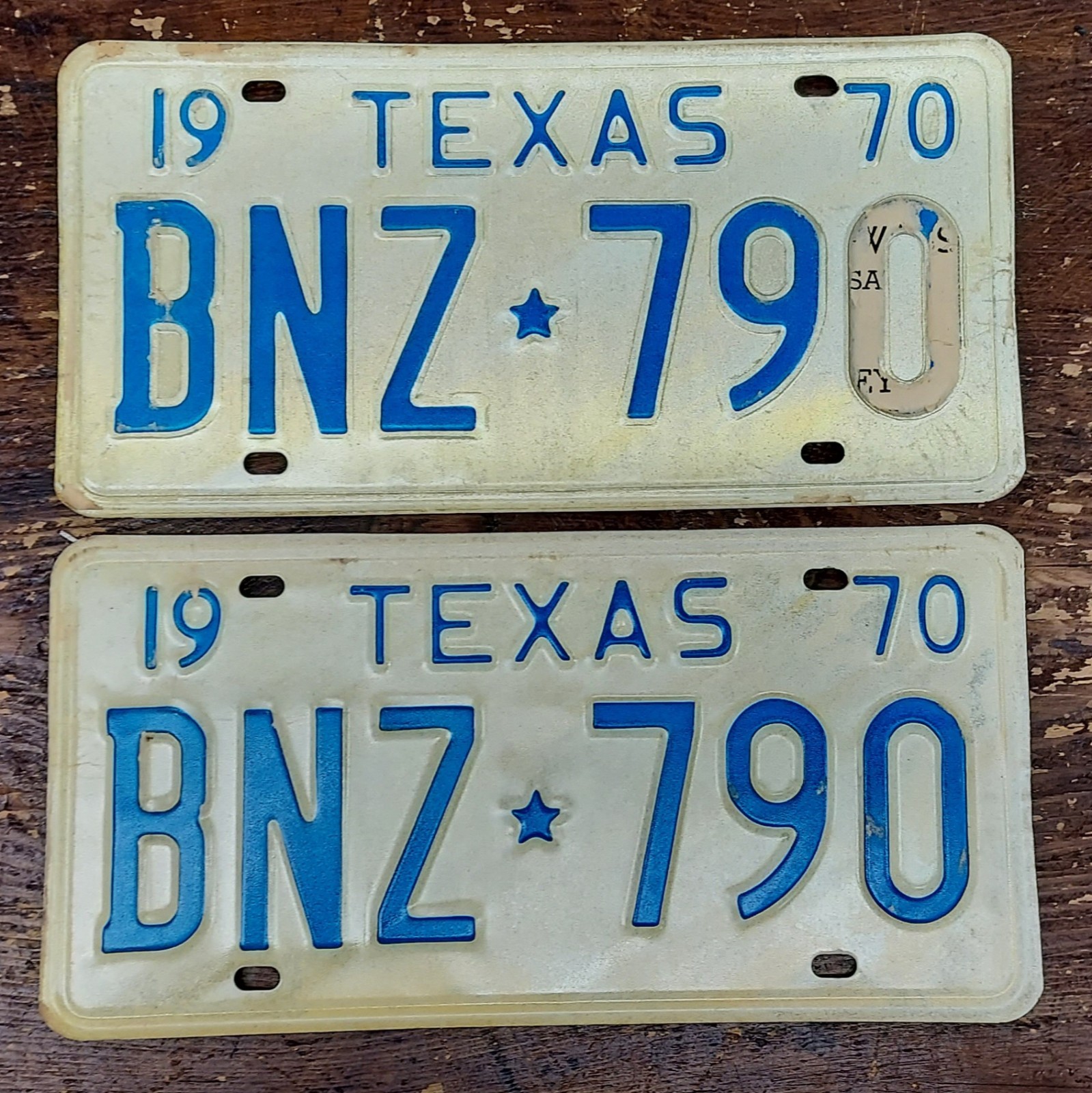 1970 Texas License Plate pair #BNZ-790 NOS.