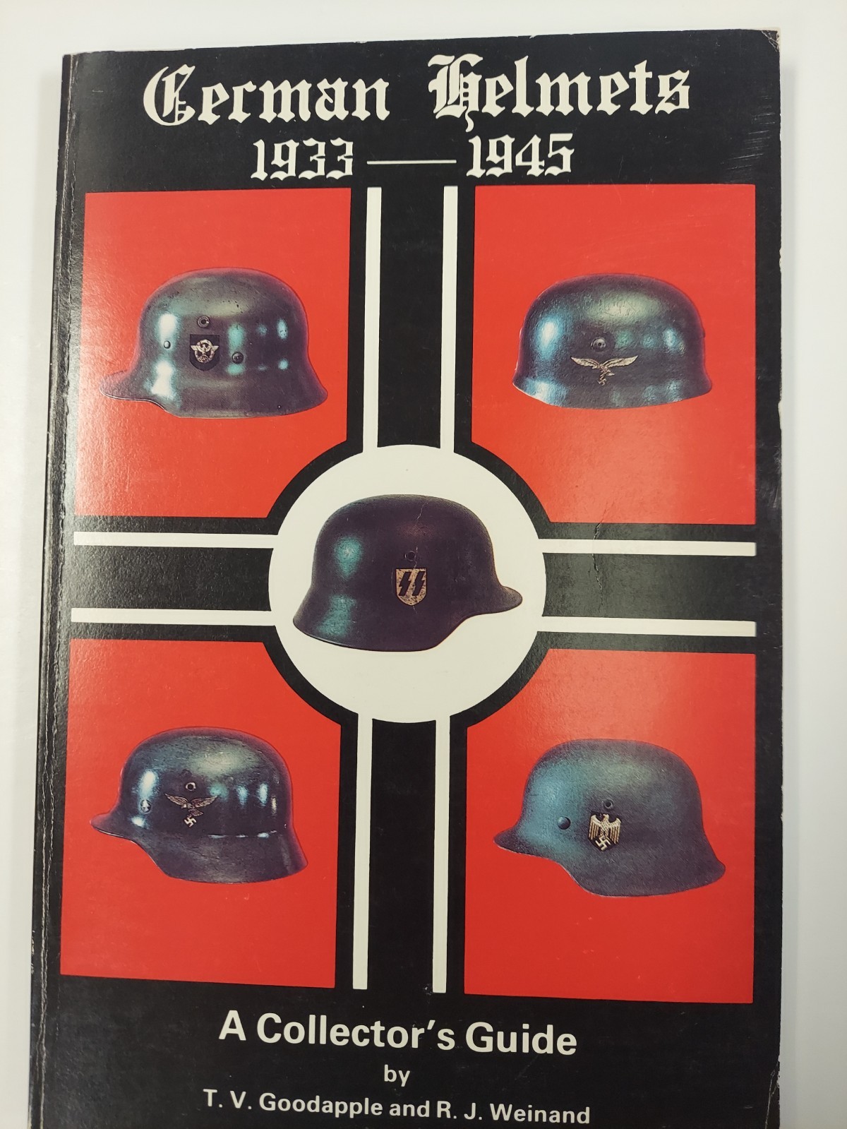 GERMAN HELMETS 1933-1945 Collector's Guide - Goodapple  - Weinand, one of 1,500