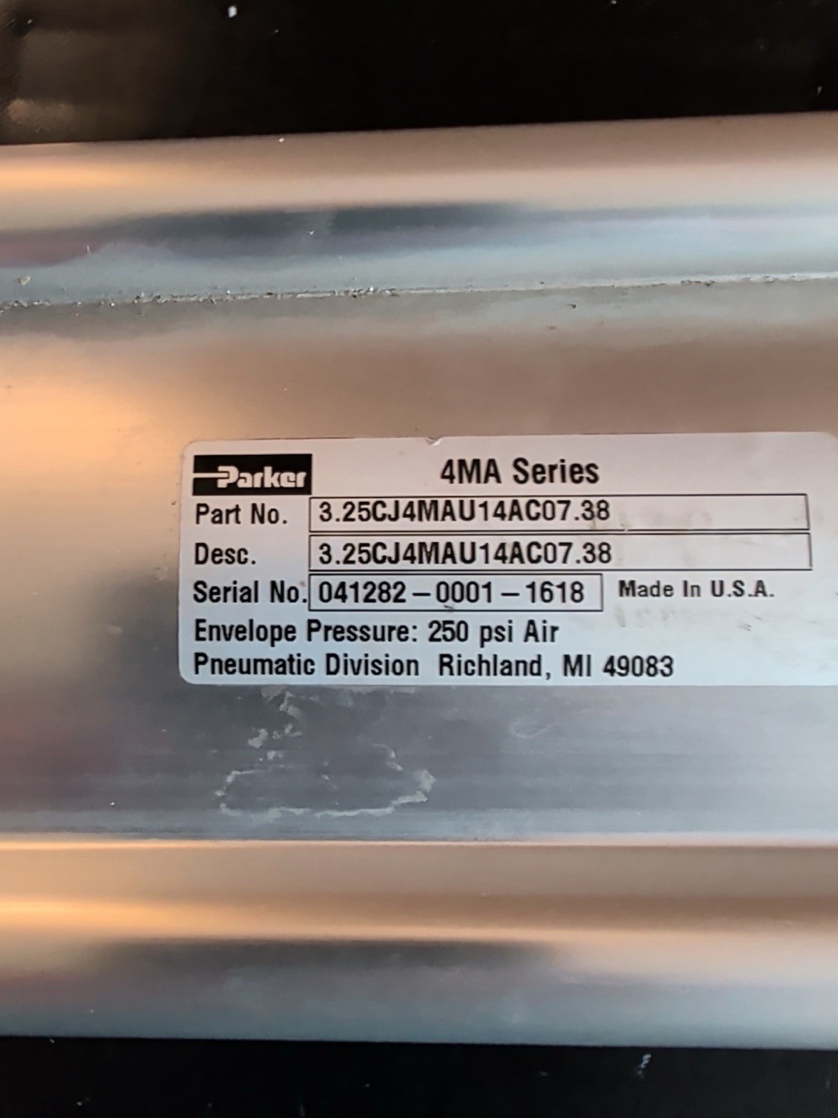 Parker 4MA series 3.25CJ4MAU14AC07.38 Pneumatic Air Cylinder 250 PSI