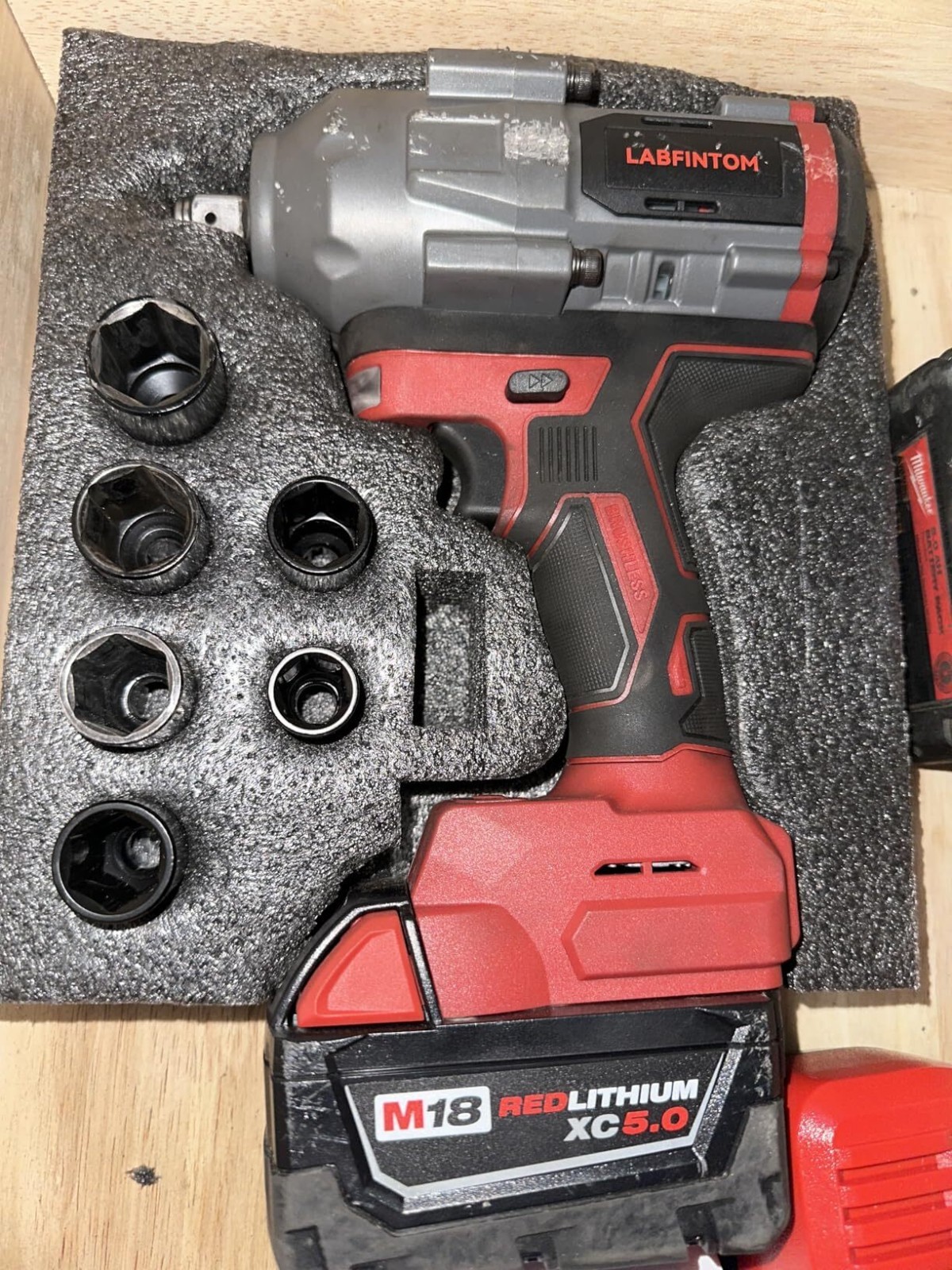 Cordless Impact Wrench 1/2 inch for Milwaukee 18V Battery, 900Ft-lbs(1200N.m) Hi
