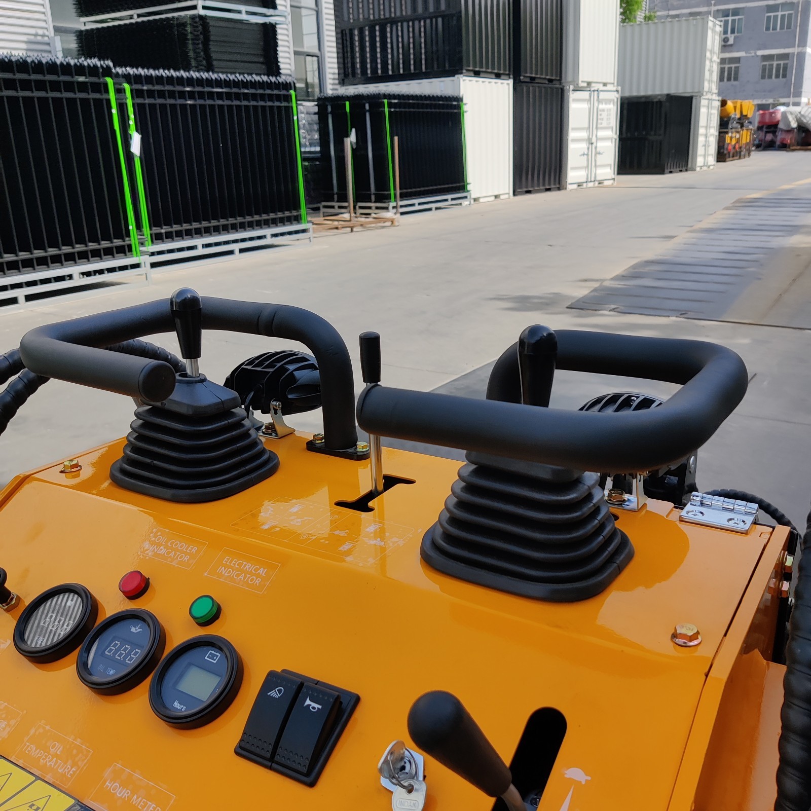 Free Shipping Mini Skid Steer Loader TYPHON STOMP 501 Compact Track 23.5 HP Gas