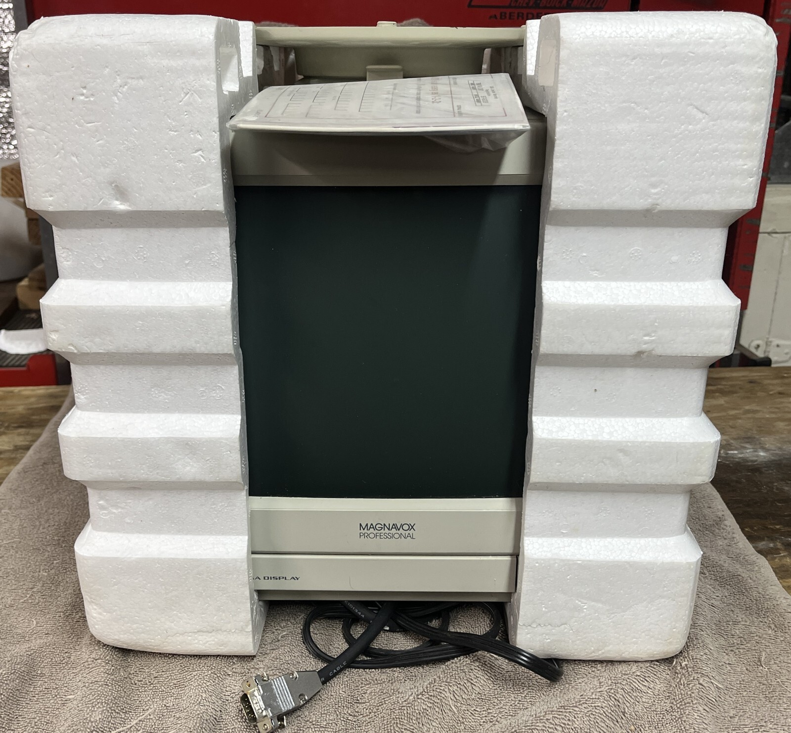 Vintage Magnavox 7BM749 CH01 - VGA Professional Display Monitor - New In Box
