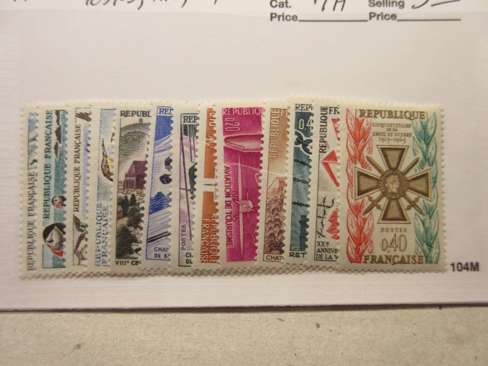 FRANCE: 978-81 1019-20 1004 1034-5 1112 1118 1121 1123 MH, Lot33, Cat $5.35