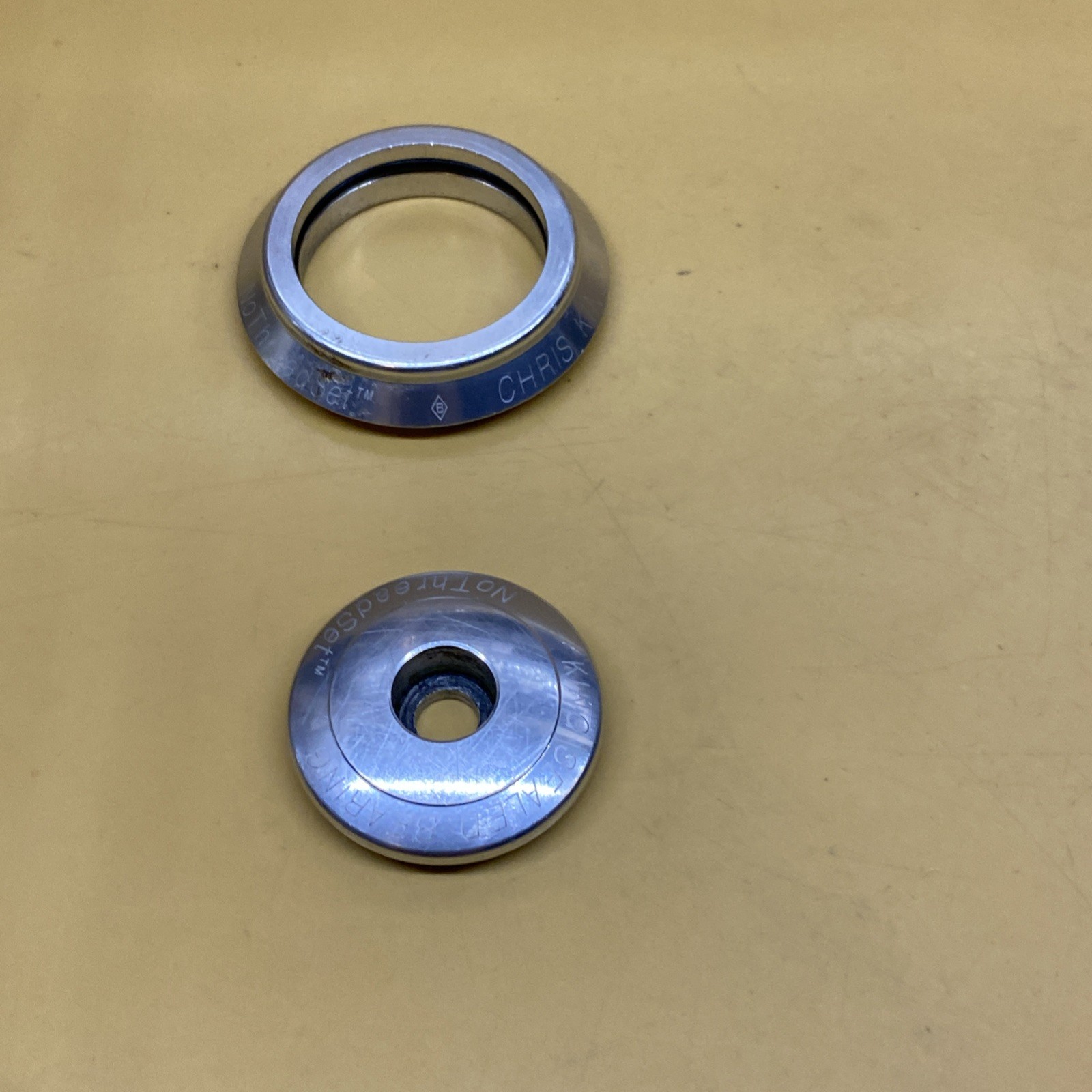 Silver Chris King 1-1/8" NoThreadset Threadless Sealed Bearing Headset