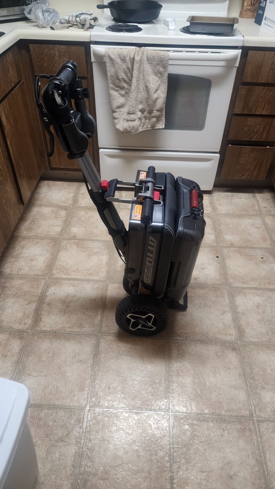 Atto Sport Scooter Portable Foldable Electric Movinglife & Extras! *Barely Used*