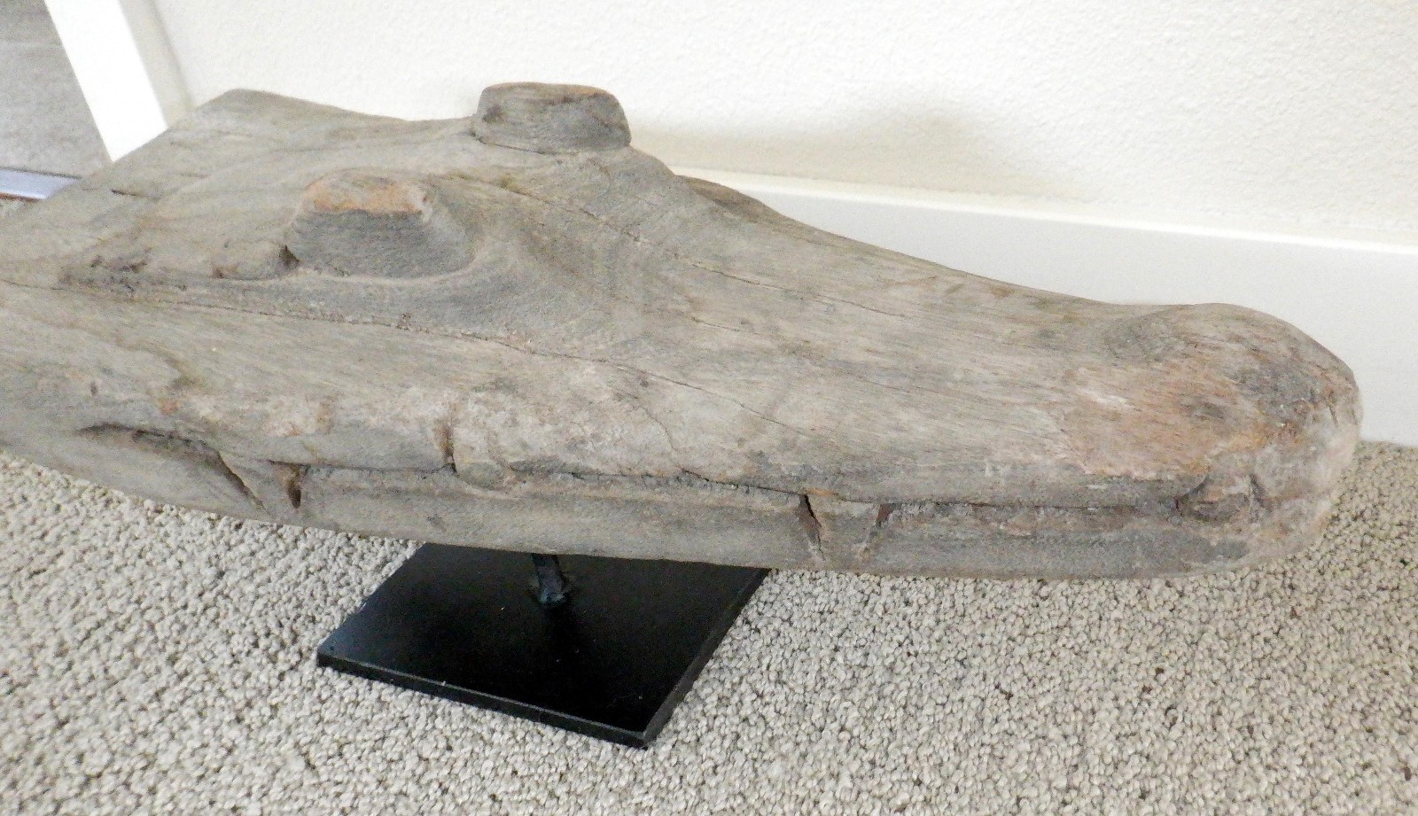 Sepik River Papua New Guinea Carved Canoe Prow, 17 inch on metal stand