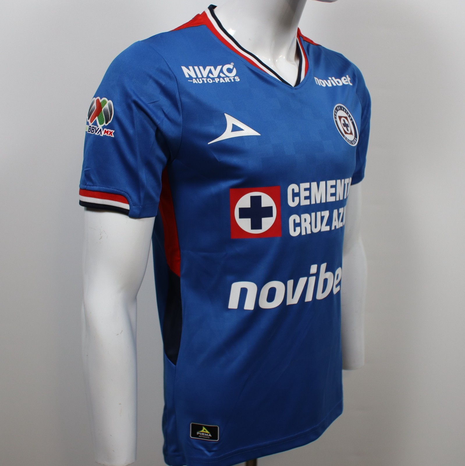 CRUZ AZUL LOC 25/26 CON PARCH LIGA MX (Talla Reducida) slim fit LEER DESCRIPSON