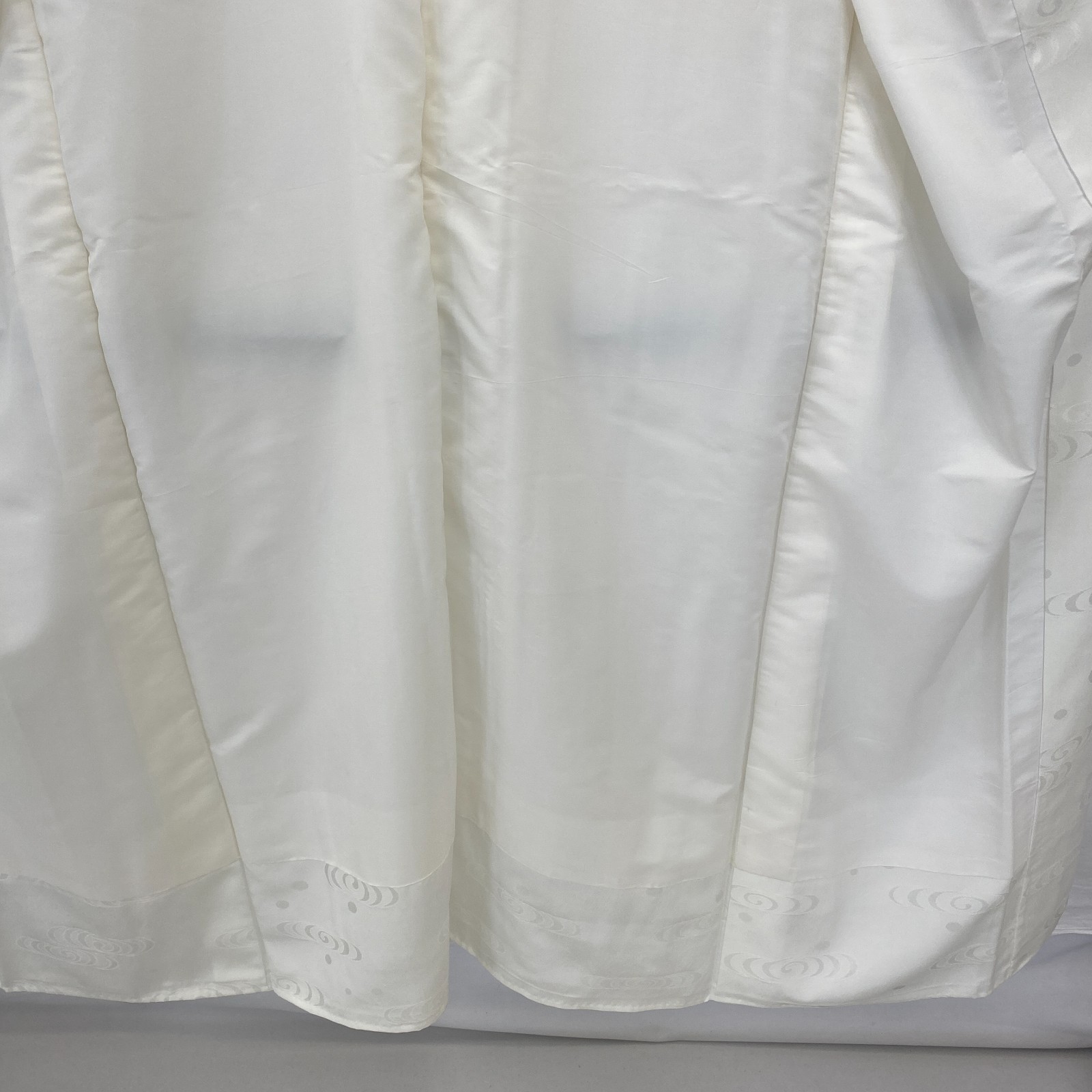 Japanese Vintage Kimono Juban Polyester White Traditional Authentic Length 53 in