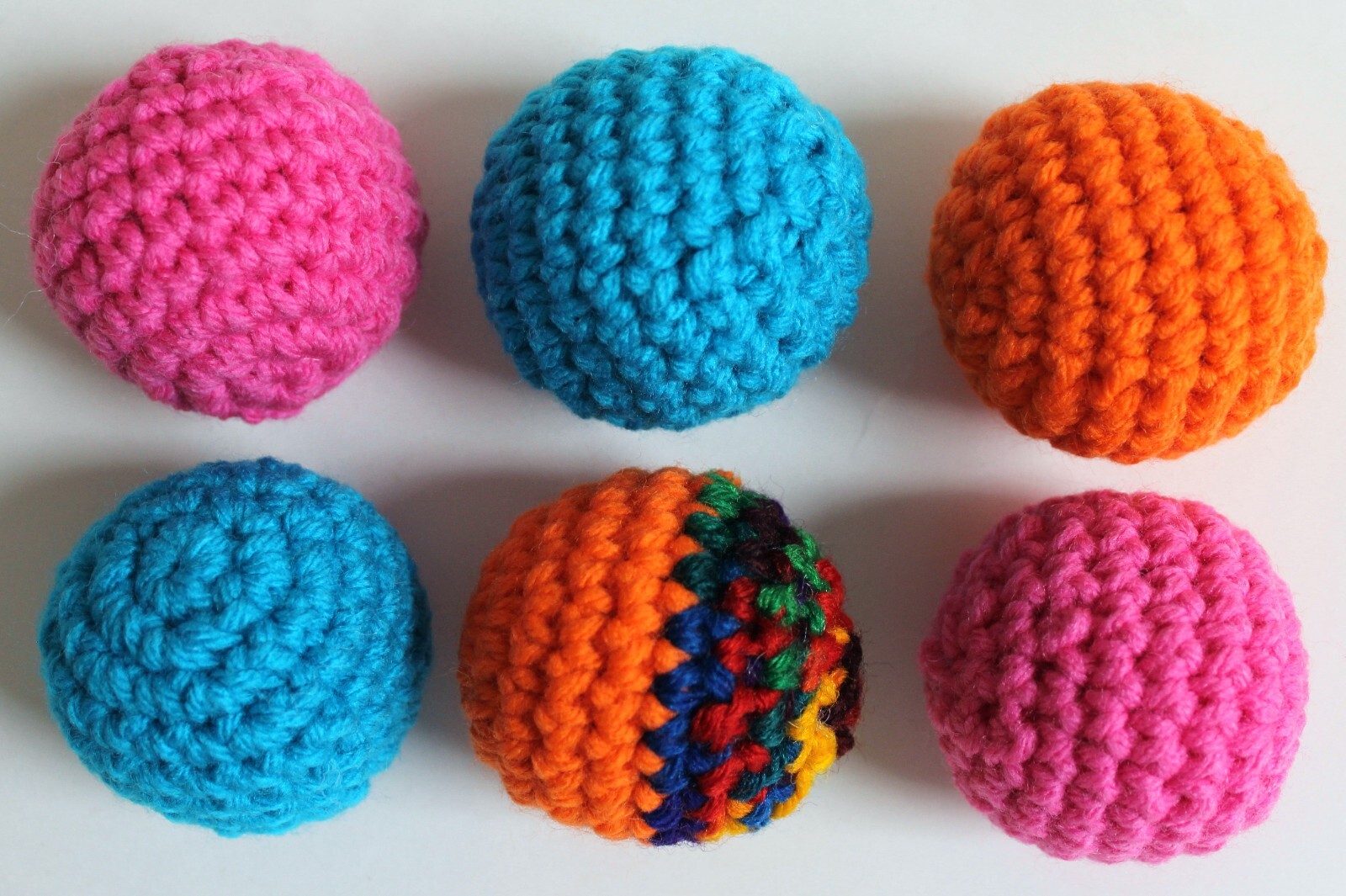 Set of 6 Handmade Crochet Cat Toys Balls Amigurumi with BELL Inside, 2" diameter