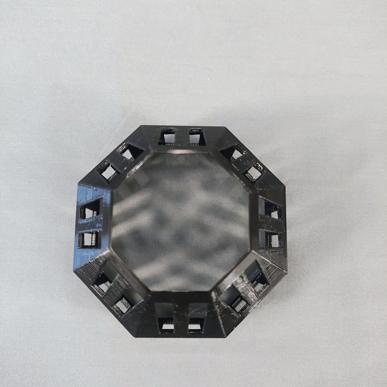 Aquarium Plant Holder with Stem Trellis for Live Plants | Over-The-Rim Planter