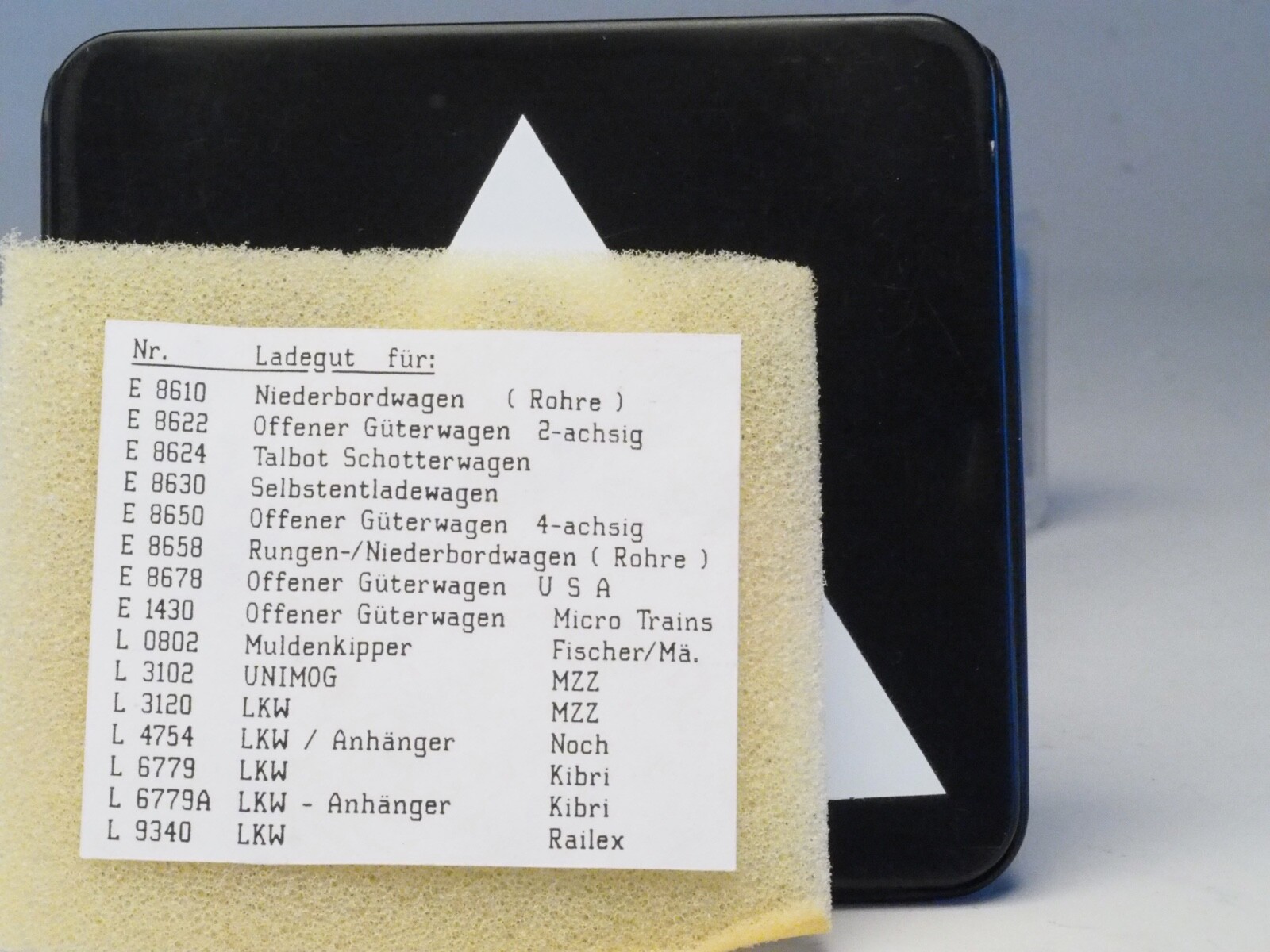 RAILEX Z-scale 15 Freight car and Truck loads in metal box, for MTL Marklin etc