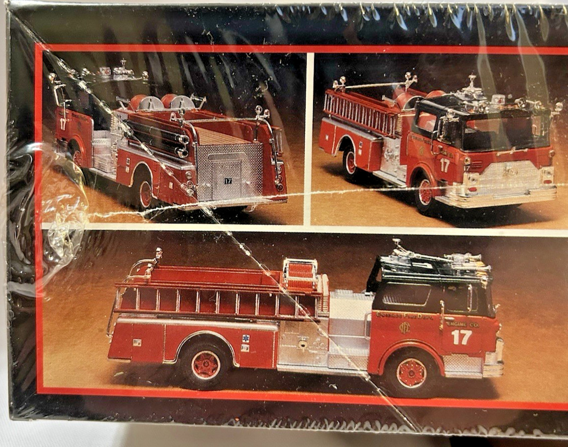 MONOGRAM Mack CF-Series Chicago Fire Engine model kit NEW in Factory SEALED BOX