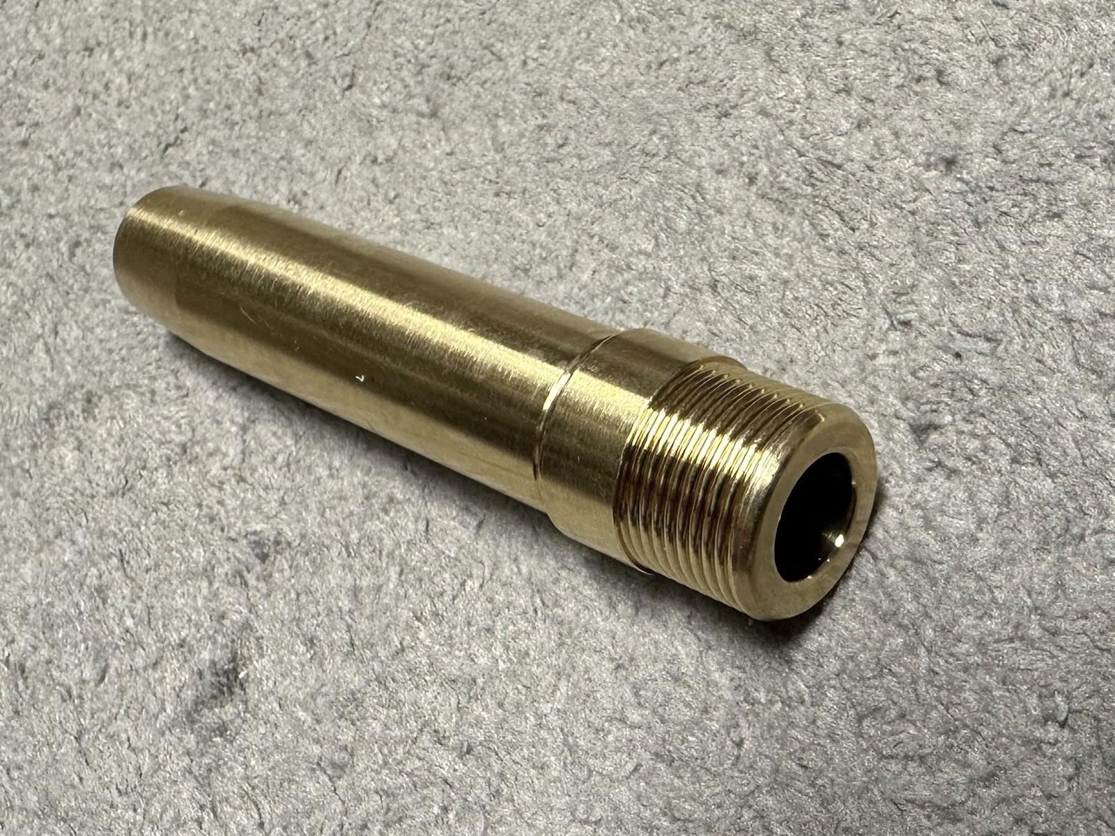 New 5/16 Bronze Edelbrock Intake Valve Guides. Set Of 8 ( Read Description)