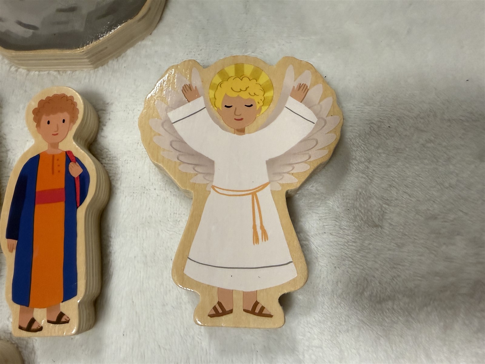 HALLMARK JESUS LIVES WOOD PLAY SET 11 PIECE WITH BIBLE STORY BOOKLET