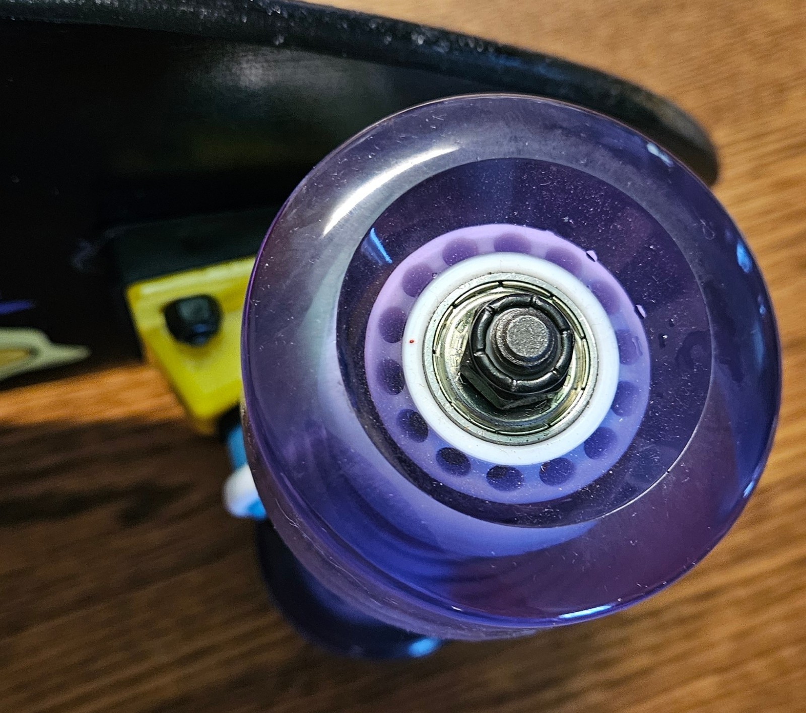 SpongeBob SquarePants Skateboard LOOK