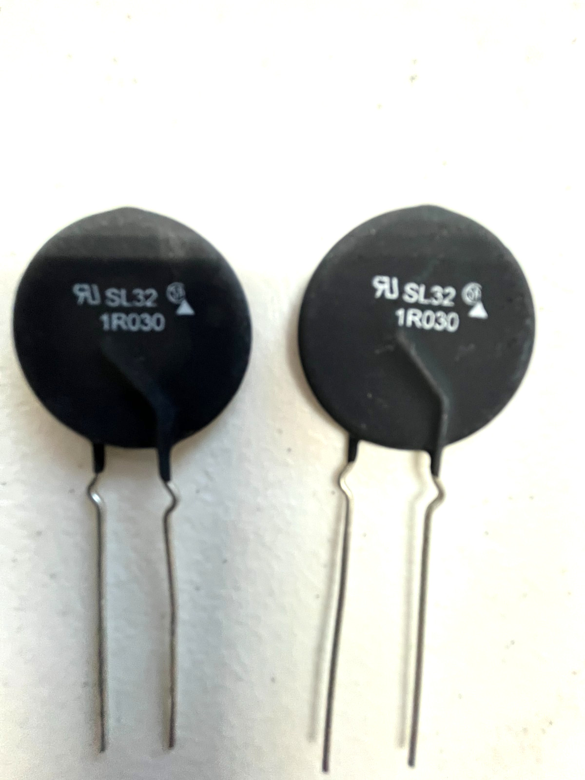 2x Ametherm Thermistor  SL32 1R030-B (SG379, SG405, SG328) 30A, Tolerance ±20%