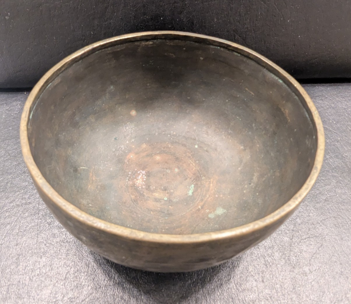 Antique Singing Bowl – Hammered Metal – Beautiful Aged Patina – Nice Sound!