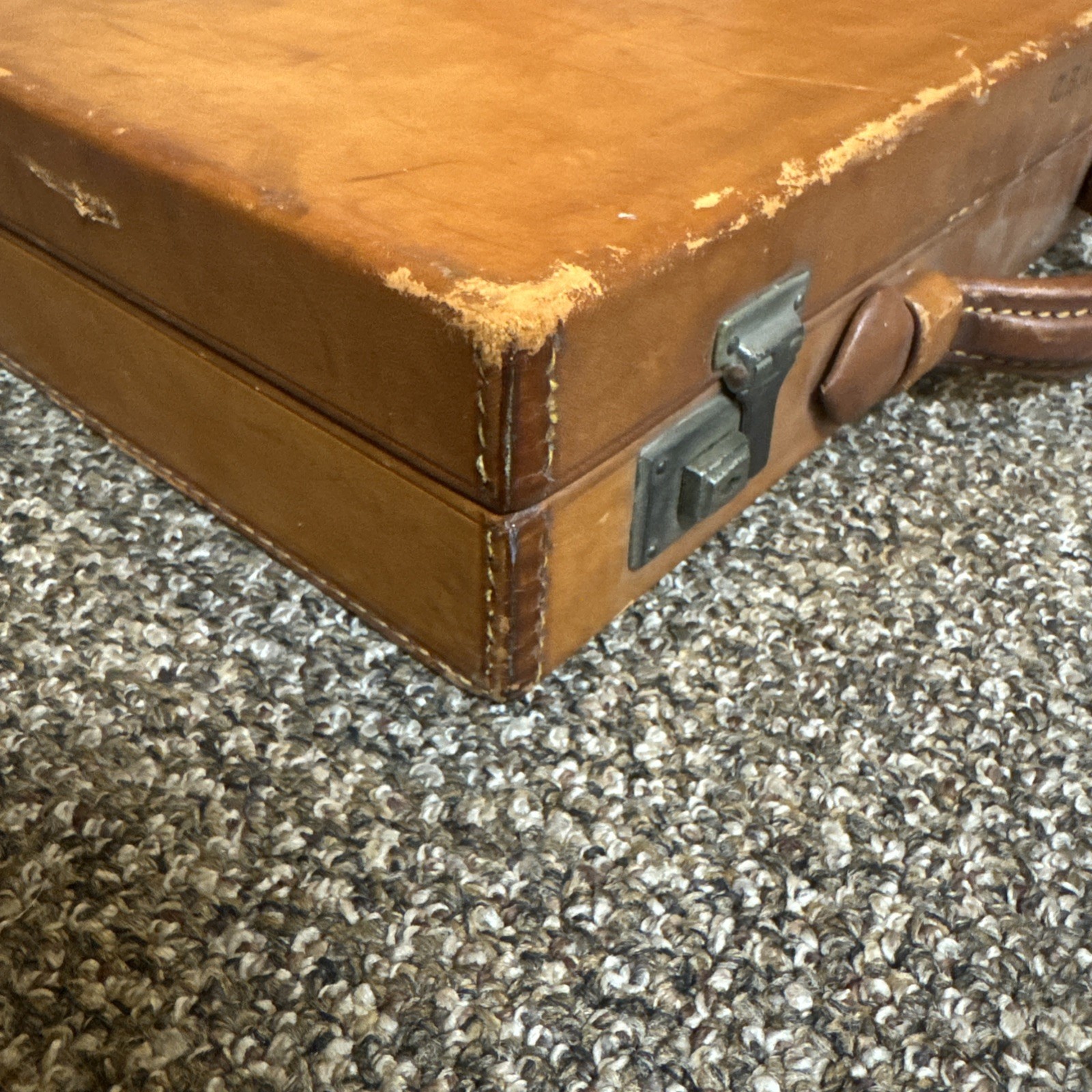 Abercrombie & Fitch Leather Prohibition Bootlegger Briefcase Liquor Flask 2x64oz