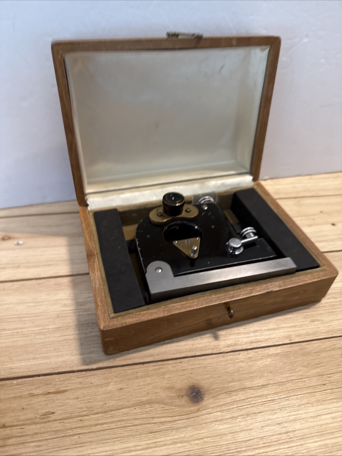 Vintage Bausch & Lomb Precision Machinist Spirit Level in Wood Case USA Rare