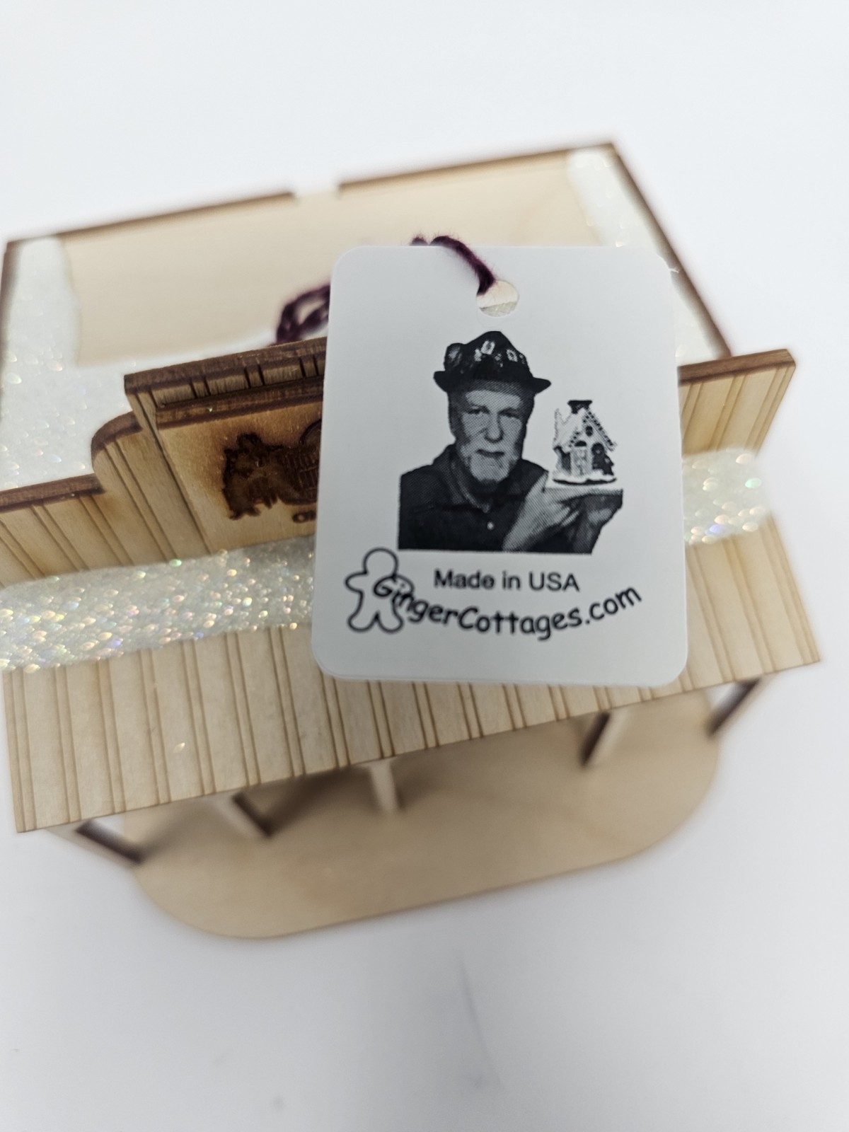 CRACKER BARREL GINGER COTTAGES WOODEN ORNAMENT CHRISTMAS OLD COUNTRY STORE