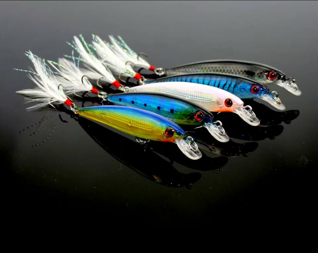 Largemouth bass fishing lures wobbler minnow 10-pack lot crankbait tackle bait